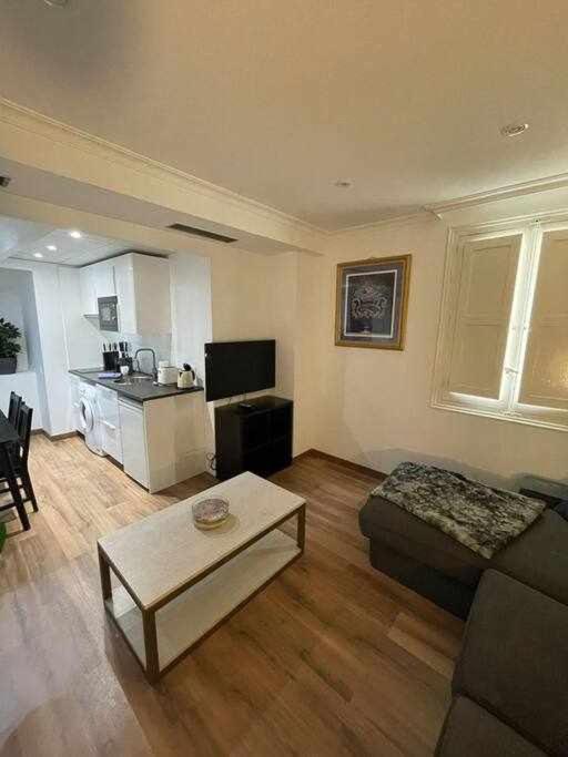 Apartamento IV Alcalaretiro Ideal Parejas Madrid Exterior photo